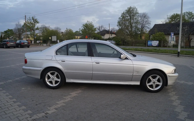 BMW Seria 5 cena 7990 przebieg: 430000, rok produkcji 2001 z Garwolin małe 497